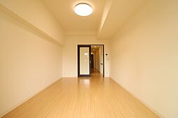 Grace Hills 807 8階1Kのリビング/ダイニング