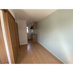 グランディール本通り 202 2階ワンルームのリビング/ダイニング