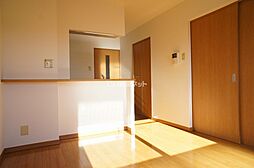 Y&Mアクアフォール 205 2階2LDKのリビング/ダイニング