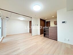 シャイングレイス 302 3階2LDKのリビング/ダイニング