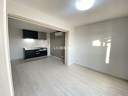 クリエオーレ天理 301 3階2LDKのリビング/ダイニング