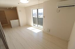 アウローラ 303 3階1LDKのリビング/ダイニング