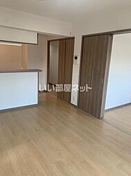 セブン・セブン都北 305 3階2LDKのリビング/ダイニング