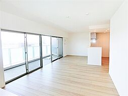 サーパス松江駅グランフォート 15階3LDKのリビング/ダイニング