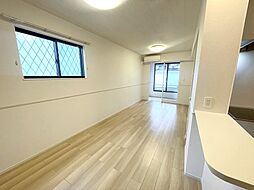 フレシール川東 105 1階1LDKのリビング/ダイニング