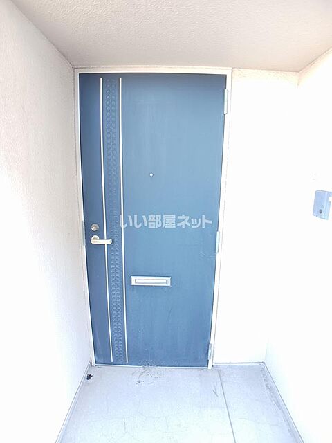 17 / 33