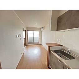 O’s court(オーズコート) 201 2階1LDKのリビング/ダイニング