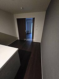 MELDIA福生III 204 2階1LDKのリビング/ダイニング