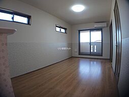 ファルコーネ 201 2階1LDKのリビング/ダイニング