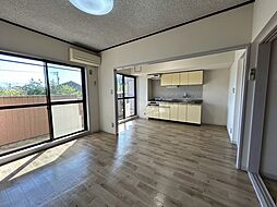 メゾン・ドゥ・ヴァン上赤江 203 2階1LDKのリビング/ダイニング