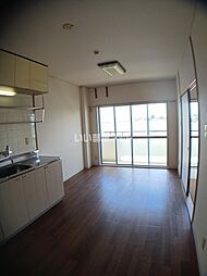 アストロ21 305 3階2DKのリビング/ダイニング