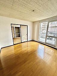 パルテール医大南 A0101 1階3DKのリビング/ダイニング