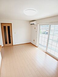 プリティーハウス 102 1階1Kのリビング/ダイニング