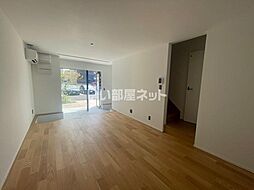 （トレイル防府八王子）ＴＲＡＩＬ　ｈｏｆｕ　ｈａｃｈｉｏｊｉ C10 1階1LDKのリビング/ダイニング