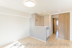 サンシルクトゥーミー 201 2階1LDKのリビング/ダイニング