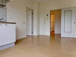 ディアス池田　F棟 101 1階3DKのリビング/ダイニング