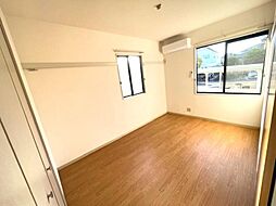 東武伊勢崎線 館林駅 徒歩35分の賃貸アパート 1階2LDKのリビング/ダイニング