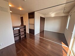 グランドールII 303 3階2DKのリビング/ダイニング