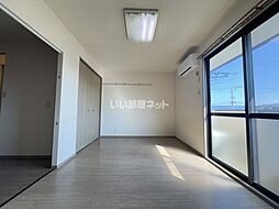 エミネンス 202 2階1Kのリビング/ダイニング