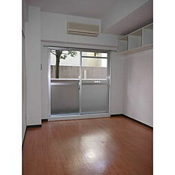 アブレスト東山本町 313 3階1Kのリビング/ダイニング