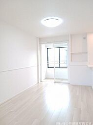 マリーガーデン大津 202 2階1LDKのリビング/ダイニング