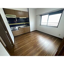 サントロペ三条 2C 2階2DKのリビング/ダイニング