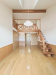 ヴィラクレストII 202 2階1Kのリビング/ダイニング