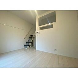 レ・ブルー 103 1階1Kのリビング/ダイニング