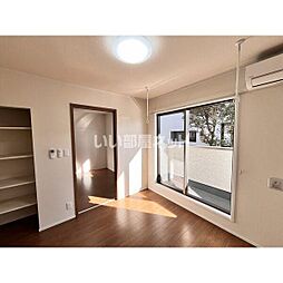 プランドール雷神 102 1階1LDKのリビング/ダイニング