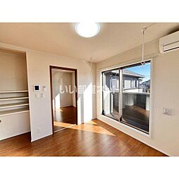 プランドール雷神 203 2階1LDKのリビング/ダイニング