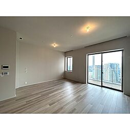 ＨＡＲＵＭＩ　ＦＬＡＧ　ＳＵＮ　ＶＩＬＬＡＧＥ　Ｔ棟 5010 50階2LDKのリビング/ダイニング