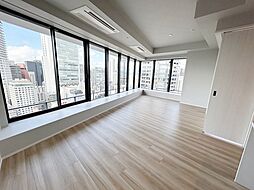 Ｂｒｉｌｌｉａ　Ｔｏｗｅｒ　堂島 23階3LDKのリビング/ダイニング