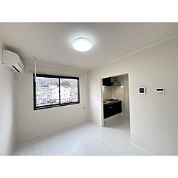 Le chat blanc(ル・シャ・ブラン) 205 2階1LDKのリビング/ダイニング