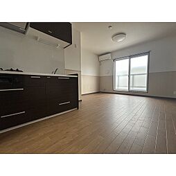 amapola I E 1階1LDKのリビング/ダイニング