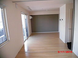 ビブロスポンテ 105 1階1LDKのリビング/ダイニング