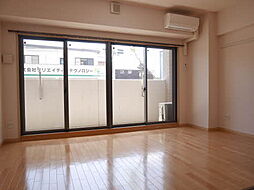 グリーンベル 105 1階1LDKのリビング/ダイニング