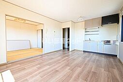 上毛電気鉄道 桐生球場前駅 徒歩16分の賃貸アパート 2階2LDKのリビング/ダイニング