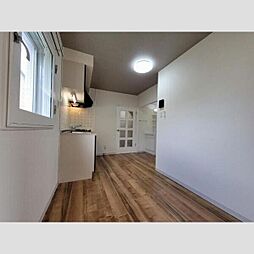 アローム南郷 303 3階1DKのリビング/ダイニング