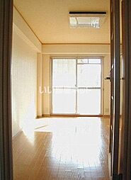 三記マンション灘 302 3階1Kのリビング/ダイニング