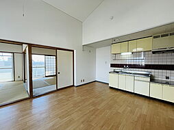 下赤江Ｐｌｅａｓｅ 3A 3階4LDKのリビング/ダイニング