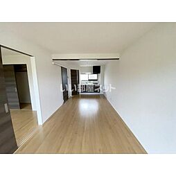 エバーK 101 1階1LDKのリビング/ダイニング