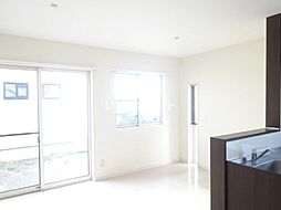 ピュアタウンＡ 1階2LDKのリビング/ダイニング