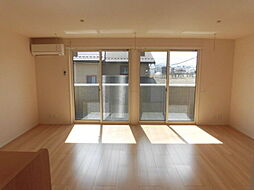 コンフォート 201 2階3LDKのリビング/ダイニング