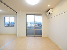 マメゾンサクラII 201 2階2LDKのリビング/ダイニング