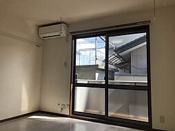 ＳＴＥＰ　ＣＯＵＲＴ　ＯＮＩＷＡ 203 2階1Kのリビング/ダイニング