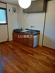 ユトリロ宮ノ西 205 2階2DKのリビング/ダイニング