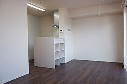 グランドゥール　B 102 1階1LDKのリビング/ダイニング