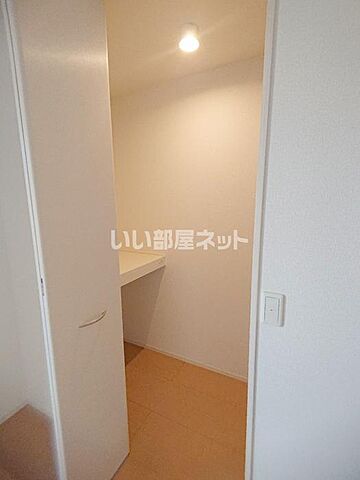 収納