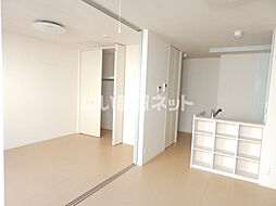 エマーブル 203 2階2LDKのリビング/ダイニング