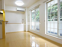 メロウハウス 205 2階1LDKのリビング/ダイニング